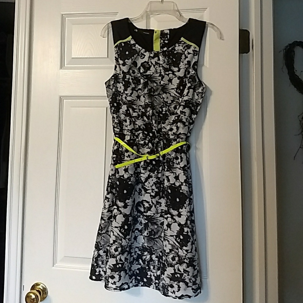 NWOT Maurice's small black/white knee length dress